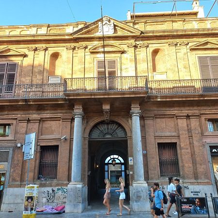 Ferienwohnung Al Palazzo Del Principe Al Massimo Palermo Exterior foto