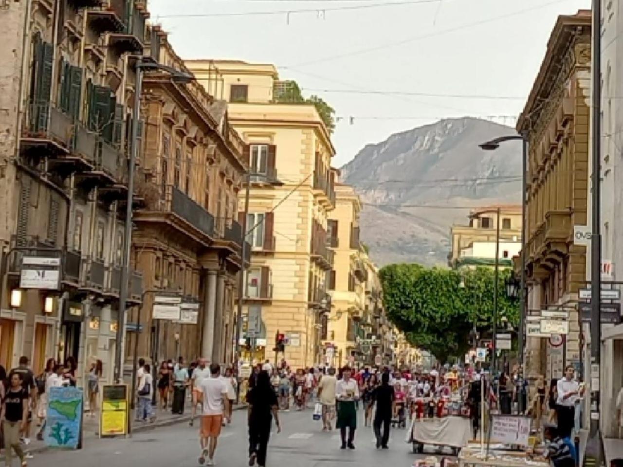 Ferienwohnung Al Palazzo Del Principe Al Massimo Palermo Exterior foto